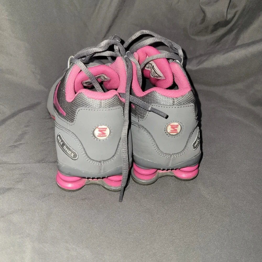 2016 Nike Shox Avenue Cool Grey Vivid Pink Youth Running Shoes Size 6Y